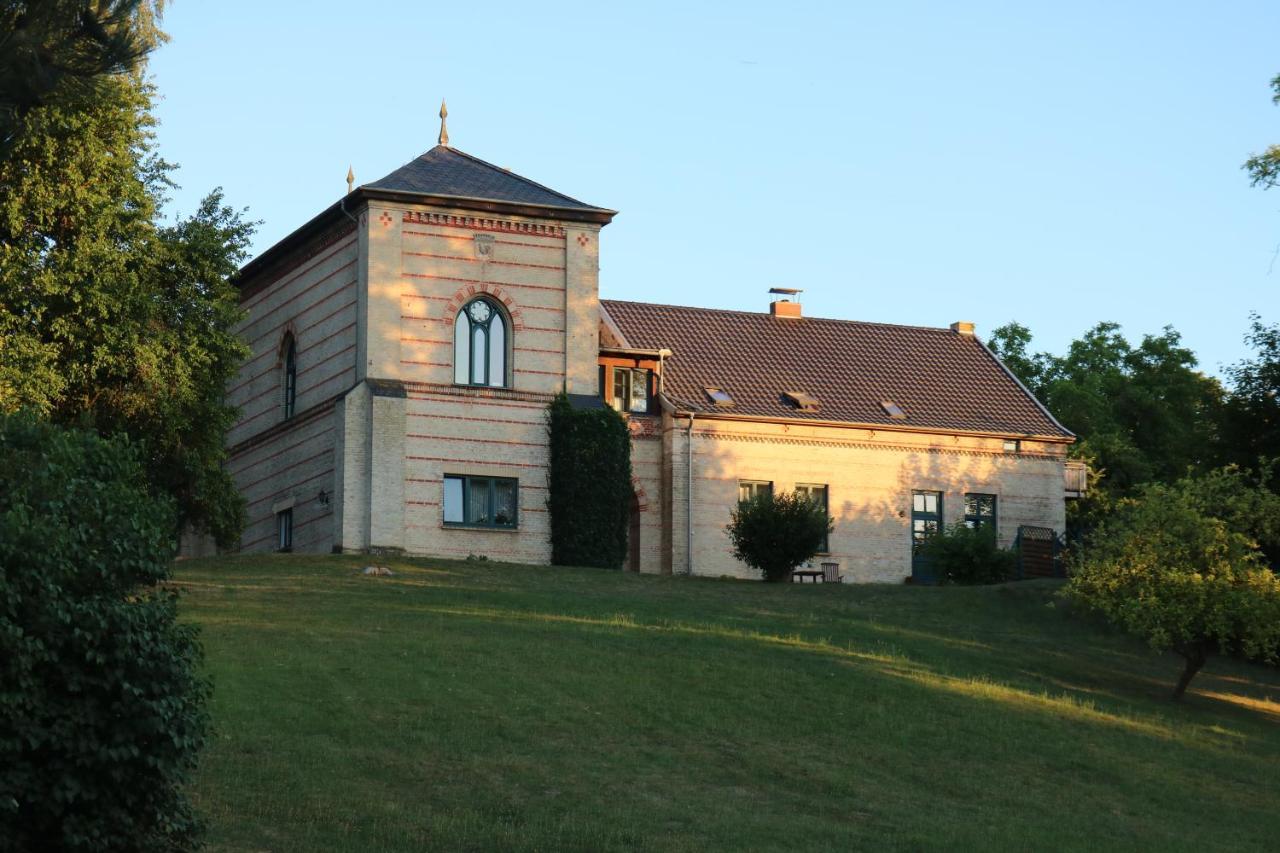 Historisches Gebäude  Rentmeisteramt Basedow Basedow  Exterior foto